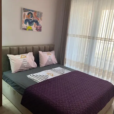 Apartamento Lovely 1-bedroom In Wifi-netflix-ac Tirana